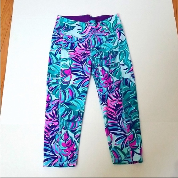 Lilly Pulitzer leaf tropical print has pocket. - Picture 6 of 6